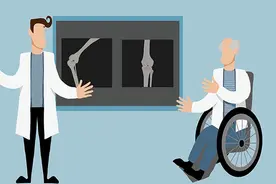 骨折痊愈后钢板要不要拆？为啥有人说要拆，有人说不要拆？图片