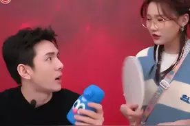 李佳琦直播间公开怼女助理：请别用你的三观，去要求整个世界图片