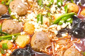 麻辣烫在家这样做，香辣解馋，健康美味，学会再也不去外面吃了图片