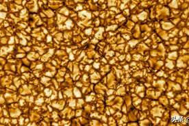 密密麻麻？没错！这就是太阳的表面，它长这样图片