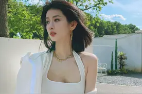 疑似李易峰前女友发文！称男方两次肇事还逼迫分手，消息真假难辨图片