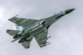 美国使坏，收拾对手不手软，乌战机搭载反辐射导弹，俄军踢到铁板图片