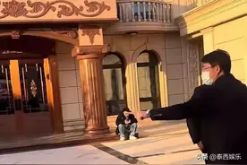 刘强东老家豪宅曝光，装修富丽堂皇，院落精致，全村占地最大图片