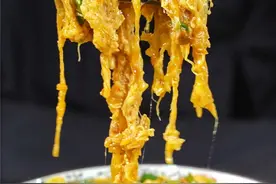 以后面条不要再煮着吃了，就这样做个鸡蛋酱拌面拌馒头，实在太香图片
