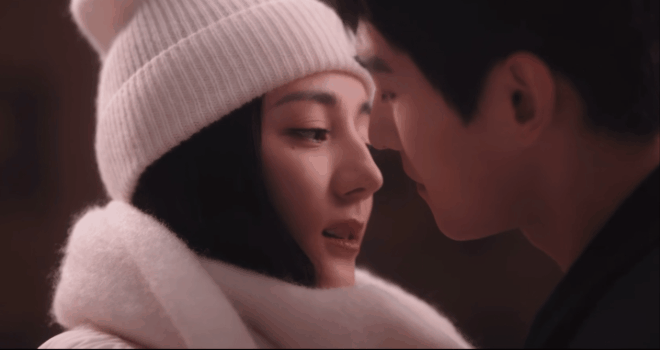 花样多雷点全,看完100段国产剧吻戏,我选择单身