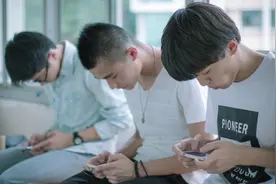 网络弹窗关不掉，会员形同虚设，千万年轻人输给了“流氓”广告图片
