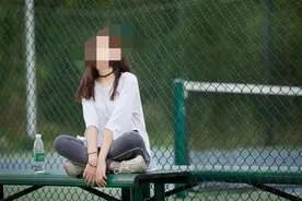 大学频频发生乱象，为了利益，女学生自己“明码标价当成商品卖”图片