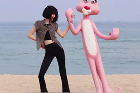 李溪芮晒夏日度假私服照，露脐装秀出小蛮腰，瘦得皮包骨有点吓人图片