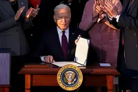 “毒火车”持续发酵，美破烂铁路突然走红，哪里像“最伟大国家”？图片