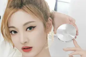 徐冬冬广告姿势太火，被韩女团成员模仿，徐冬冬：失散多年的老妹图片