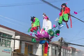 社火节目表演有高台、打鼓、旱船、舞狮、舞龙、秧歌等等图片