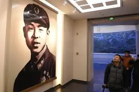 致敬，宝藏男孩! ——写在毛泽东等老一辈革命家为雷锋同志题词60周年之际图片