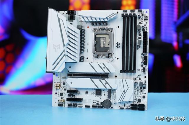 ǧԪ��������Ӱ��B760������ʦD5 Wi-Fi�׽������:13600K��Ѫ����