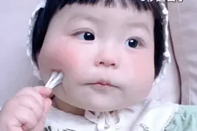 可爱表情包：大笨猪图片