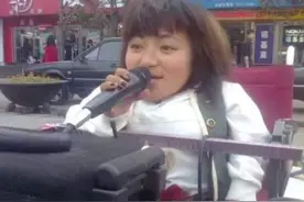 河南侏儒女孩靠短视频吸粉600万，嫁1米8丈夫后遭抛弃，如今怎样图片