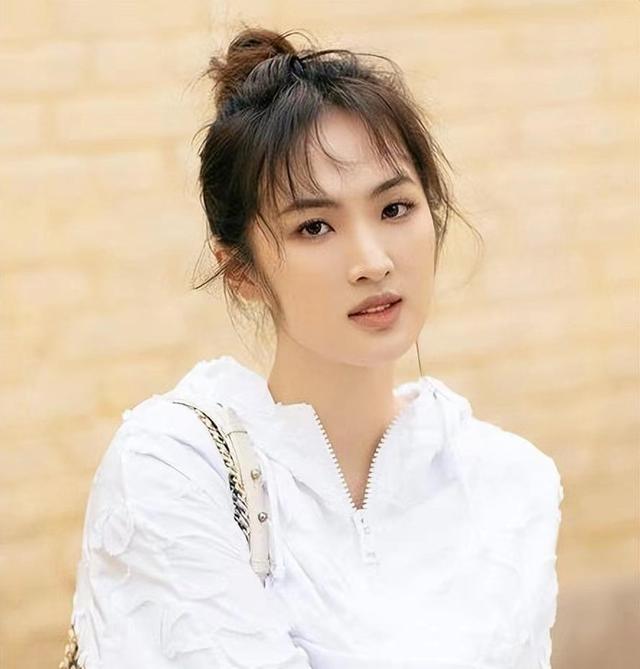 姚凌什么原因离婚,32岁离婚,33岁在新西兰举办二婚,40岁姚晨当年的