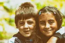 对谁好也不如对自己的孩子好，对兄弟姐妹的孩子再好，也是白搭图片