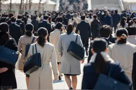 2023 届高校毕业生规模预计1158万人，明年就业形势会好转吗？图片