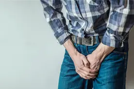爱喝酒的人，出现这几个迹象，当心股骨头坏死了图片