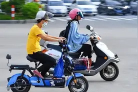 电动车好消息，多地支持“容缺办”，无证无票也能上牌，你怎么看图片
