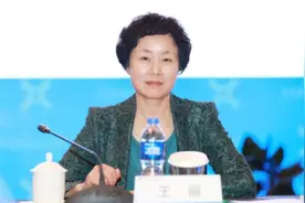 女贪官20多年老纪检：爱马仕丝巾整整一柜子，买了一套房藏匿赃物图片