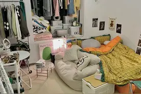 上海姑娘改造8㎡卧室，将狭小拥挤的卧室，变成乱中有序的小窝图片