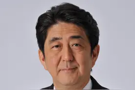 曾为日本任期最长首相 安倍晋三已无生命体征图片