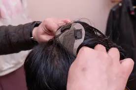 想戴假发又不想剃头发？夹式发片直接搞定！简直就是增发神器图片