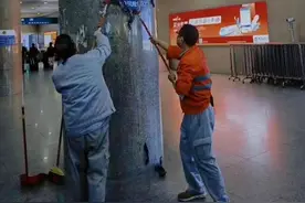 中国现在放开，会像国外死那么多人吗？图片