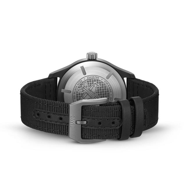 ����Ƴ�ȫ�·���Ա������A���ر�������ȫҹ���ɫ��ҫĿ�ǳ�