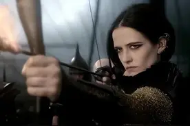 大美女伊娃·格林的一部大片，用眼神迷倒#007的女人图片