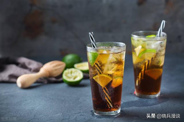 长岛冰茶的基础酒是什么移动端（3分钟制作鸡尾酒长岛冰茶Long Island Iced Tea）