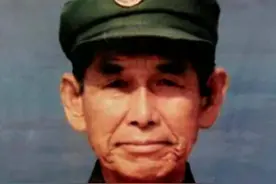 1993年语文老师当卧底，成为毒枭坤沙的贵宾，十年后归来毫发无损图片