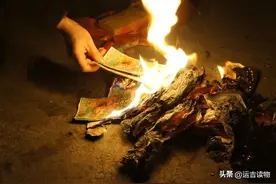 灵堂上香要注意的点，做错了可不是道歉就能过去的图片