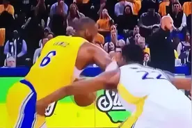 美媒深挖鲁尼：19年曾压裂利拉德肋骨 首轮肘击小萨 勇士4冠伤12人图片