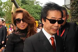 霍英东继子为2500万，把大房告上法院，扯下霍家豪门最后的遮羞布图片