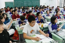湘阴县文郡洋沙湖中学：教学教研深耕细作 教育质量稳步提升图片