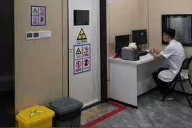 陪妈妈在仪征看牙——吸附性义齿图片