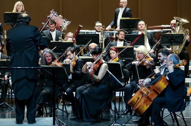 ����Ф����Ʒ����ɫ�ص㼰���༼�ɣ��ԡ���һ������������Ϊ��