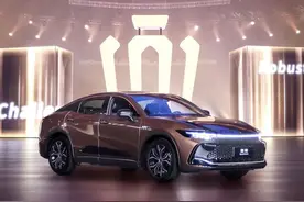 SUV、跨界全都有，颜值逆天，全新皇冠终于发布！上市即卖爆？图片