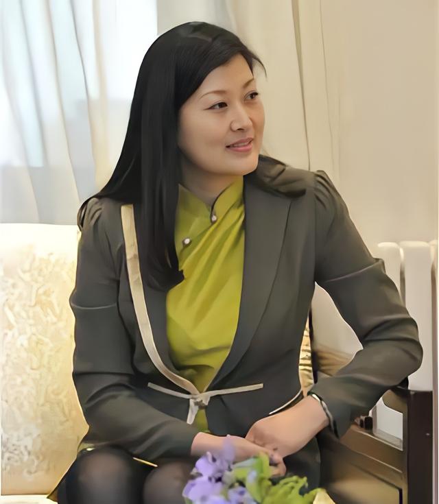 常熟第一美女顾春芳4年获17亿,为国人敲响警钟