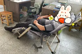 乡镇中学的班主任，太累了图片