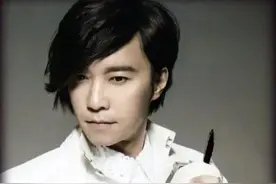 “玫瑰王子”邰正宵，是否他真的一无所有图片