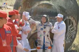 回顾难忘时刻！神舟九号返回十周年图片