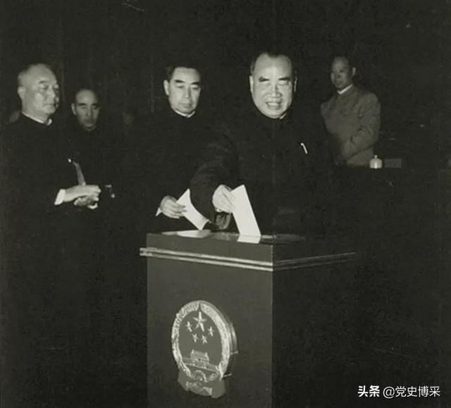 纪念朱德诞辰135周年｜朱德元帅一生所担任的职务