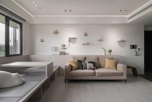 哇喔，反传统设计！屋内漂浮一座座猫屿，成为笑声满满的亲子猫宅