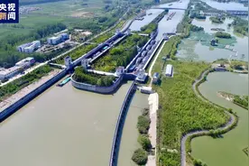 山东对京杭大运河集装箱船舶实施免费过闸优惠政策图片