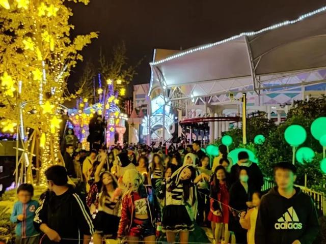 肾上腺素飙升！三大沉浸式鬼屋、十大魔幻鬼域，到锦江乐园开启奇妙万圣夜→
