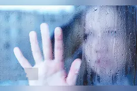 面对重度抑郁症的女儿，妈妈身患重病，如何帮她康复上学？图片