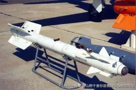 PL-2空空导弹，缴获自AIM-9的逆向仿制品图片